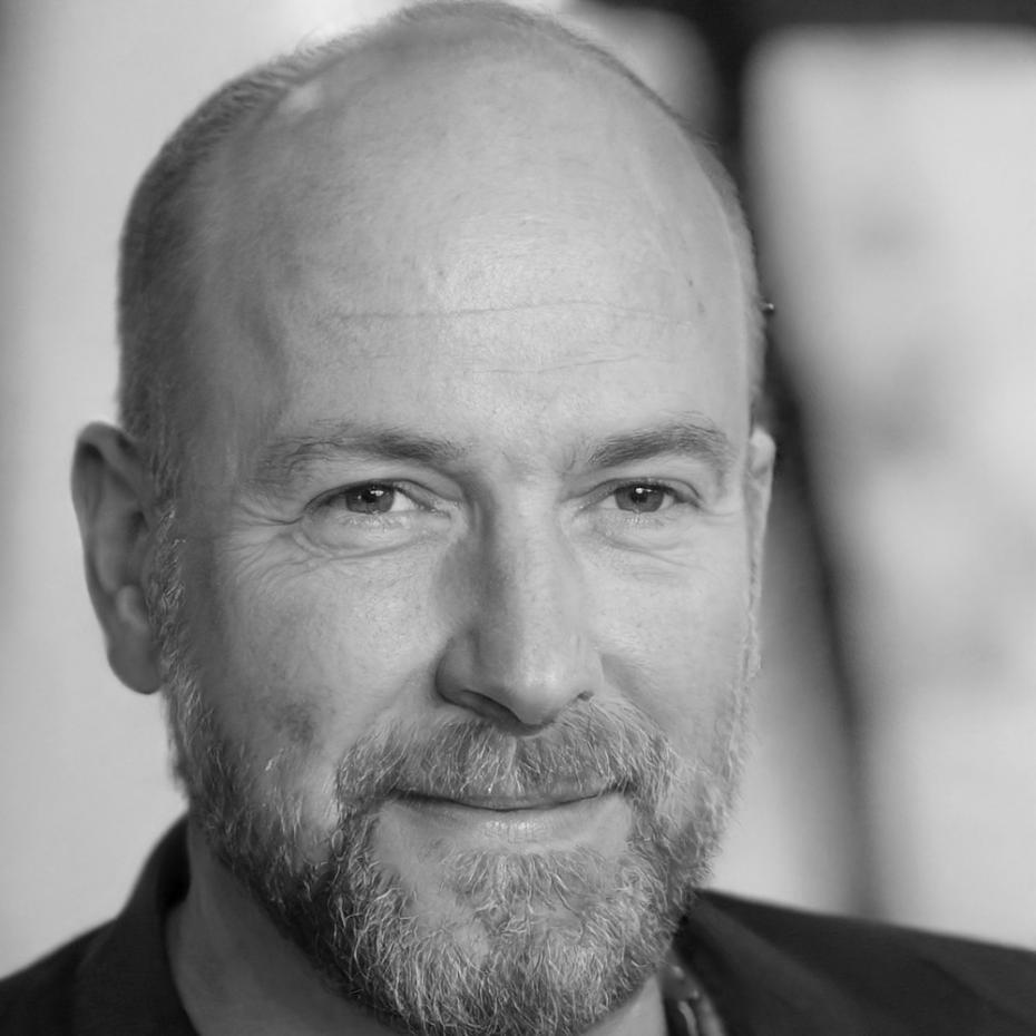 Henrik Carlsson, Financial Education Director